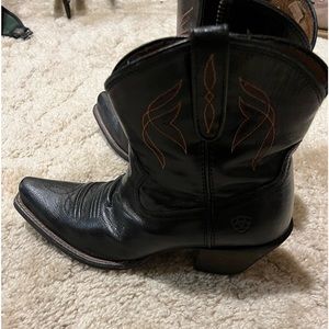 Ariat Women’s Boots, Pointed Toe, size 7, barely worn